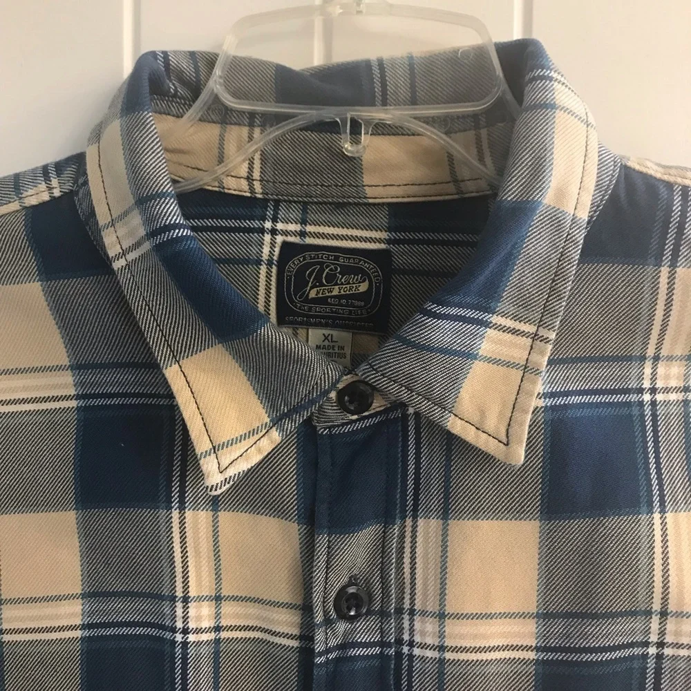🚤J CREW Casual Button Down Shirt